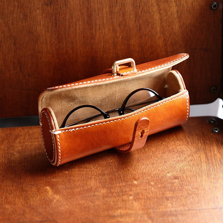 Classic Leather Wrap Glasses Case- Classic Red