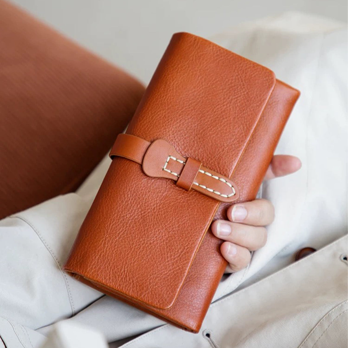 AmberFold – Cartera triple de piel de vaca hecha a mano