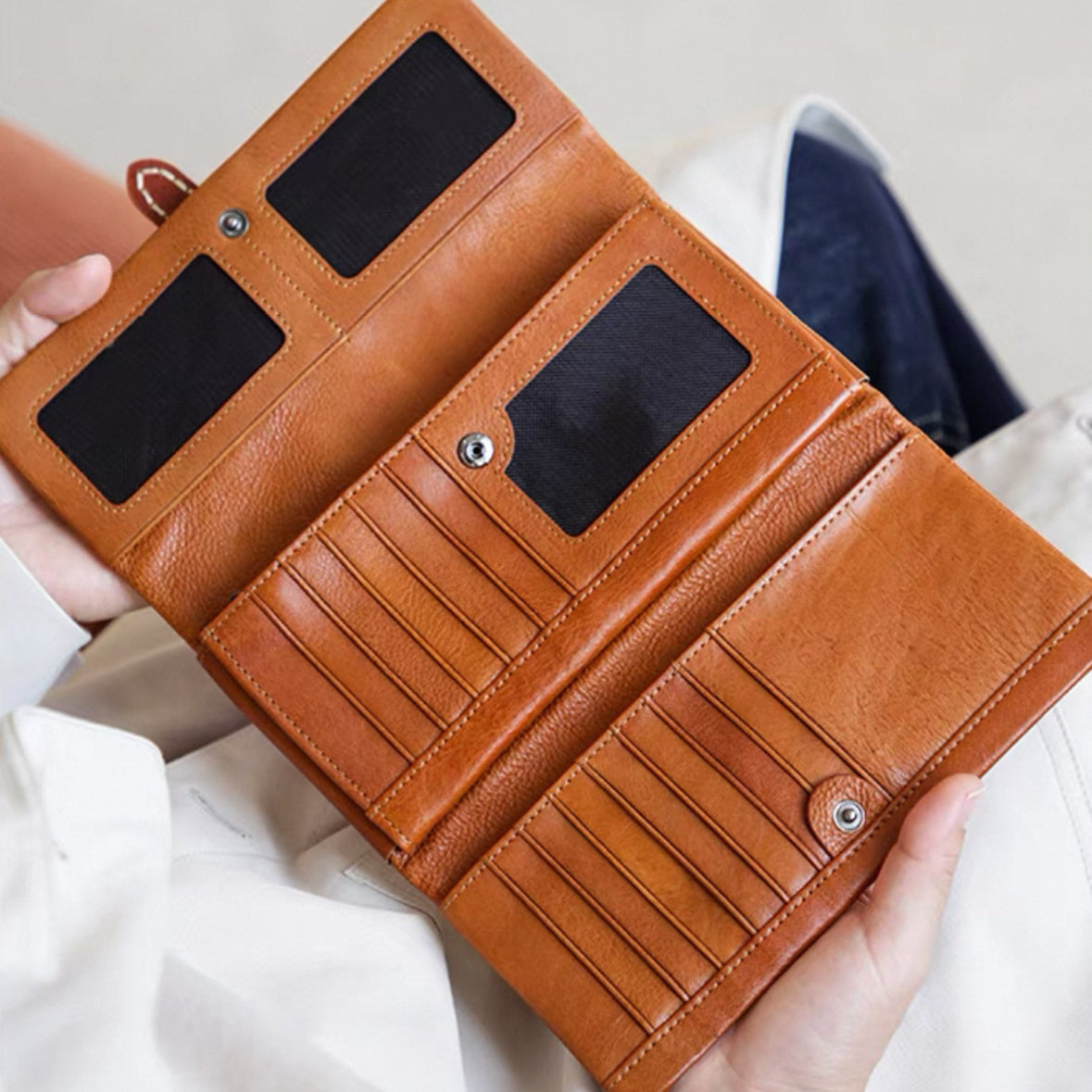 AmberFold – Cartera triple de piel de vaca hecha a mano